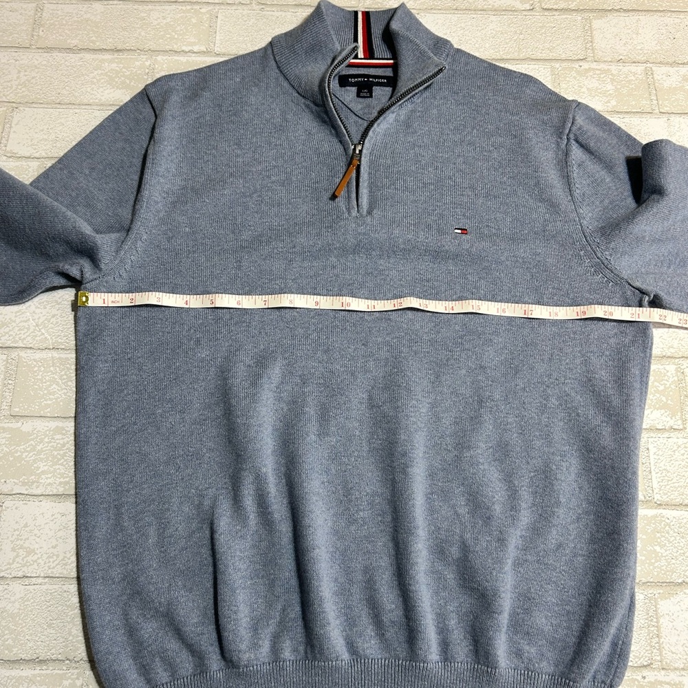 Tommy Hilfiger Men's Quarter Zip Sweater - Picture 4 of 4